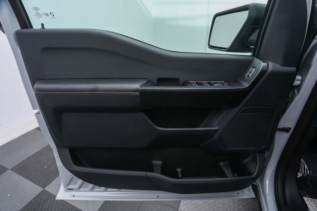 2025 Ford F-150 STX photo 6