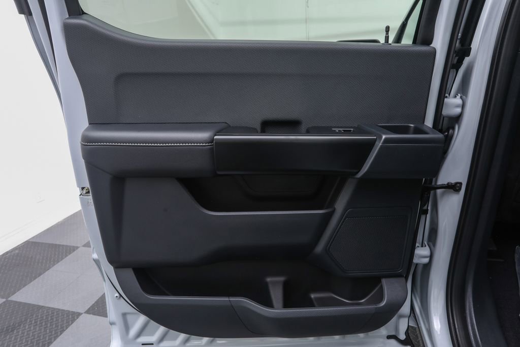 2025 Ford F-150 STX photo 11