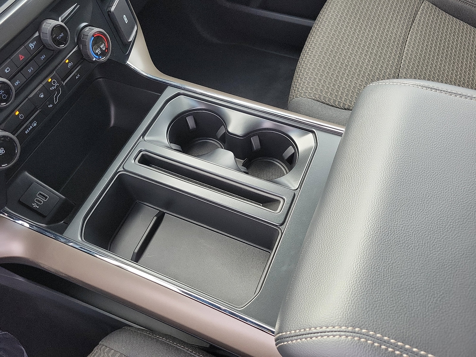 2025 Ford F-150 STX photo 5