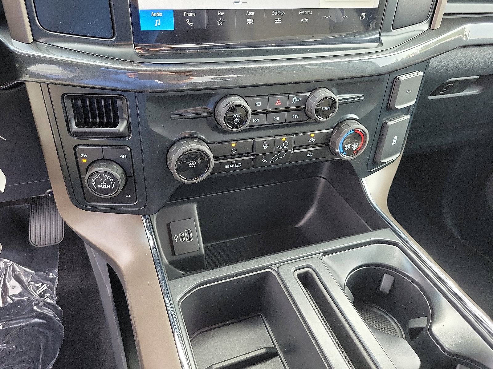 2025 Ford F-150 STX photo 6