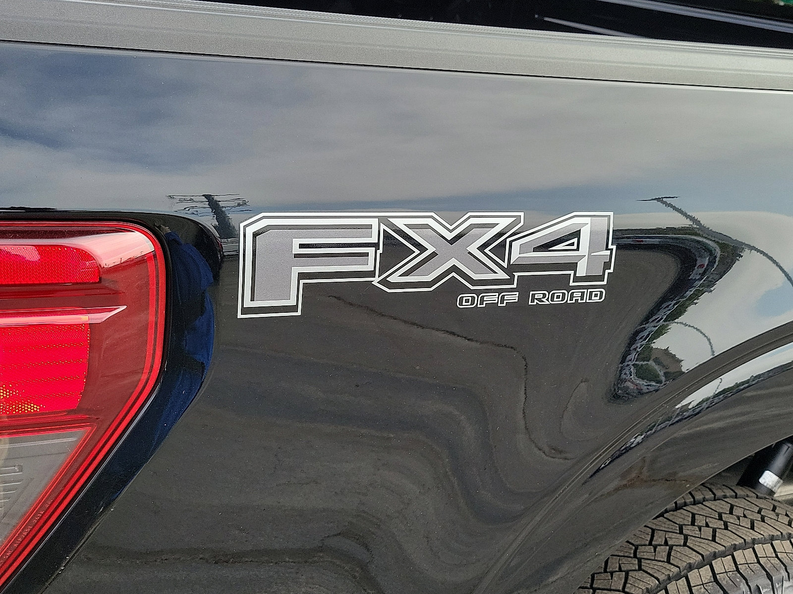 2025 Ford F-150 STX photo 9