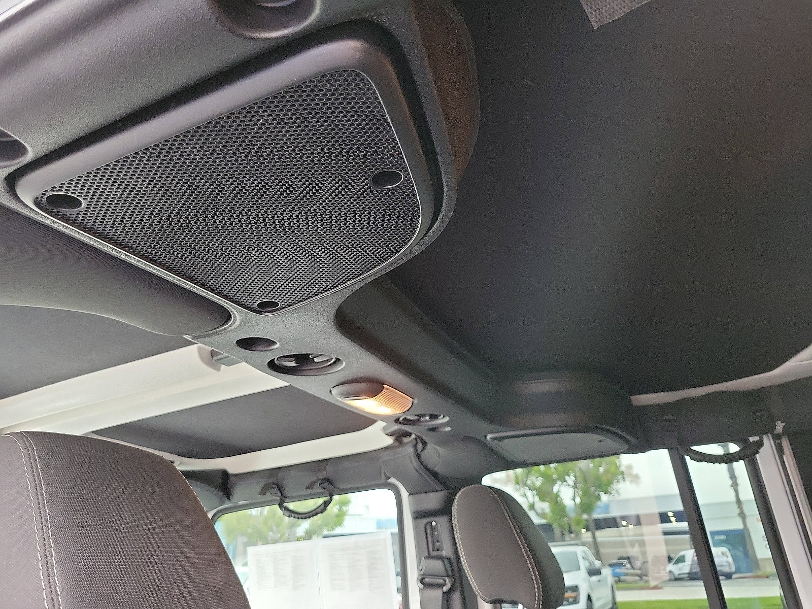 2016 Jeep Wrangler Sahara photo 10