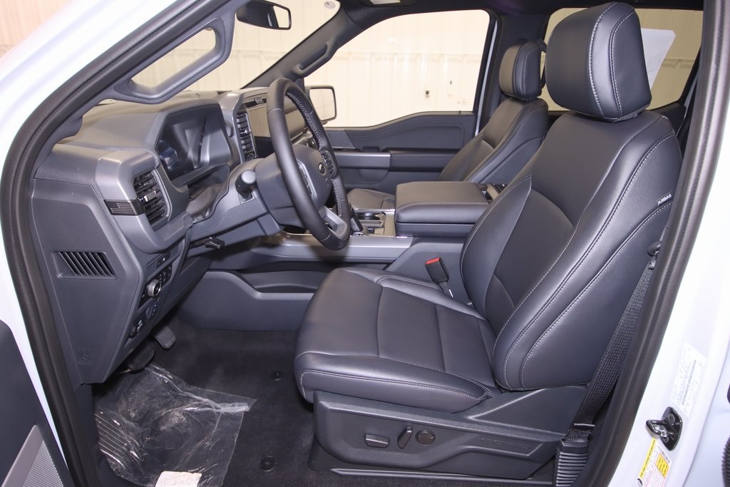2025 Ford F-150 XLT photo 7