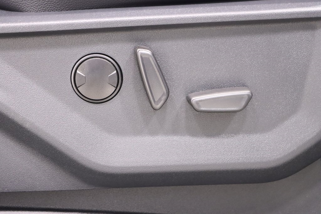 2025 Ford F-150 XLT photo 12