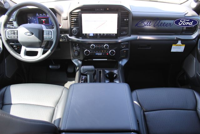 2025 Ford F-150 Lariat photo 16