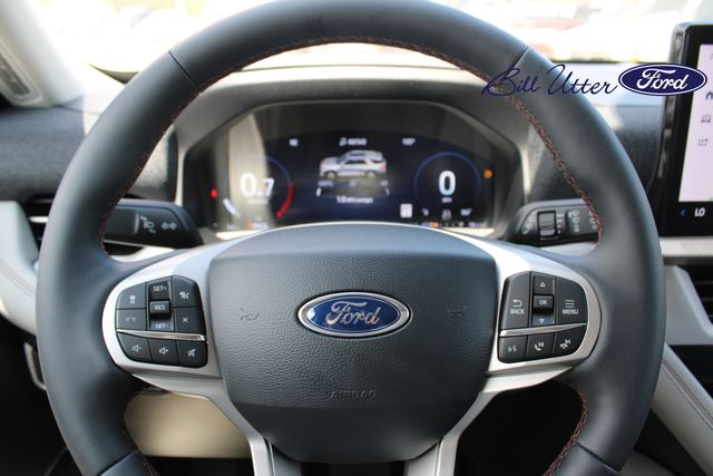 2025 Ford Explorer photo 15