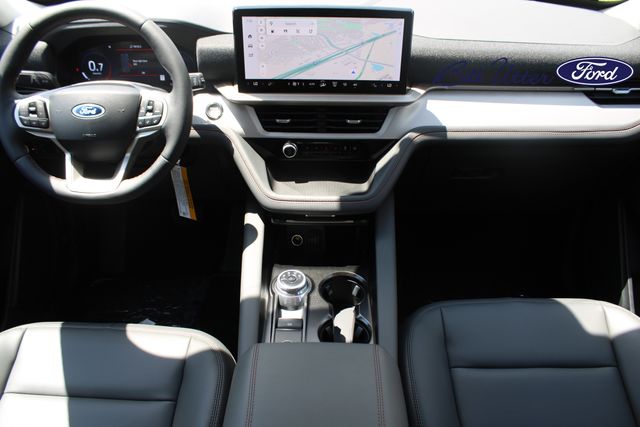 2025 Ford Explorer photo 9