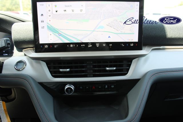 2025 Ford Explorer photo 11