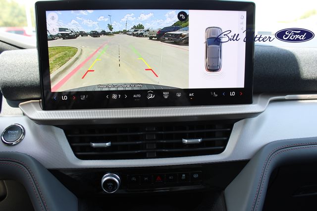 2025 Ford Explorer photo 12