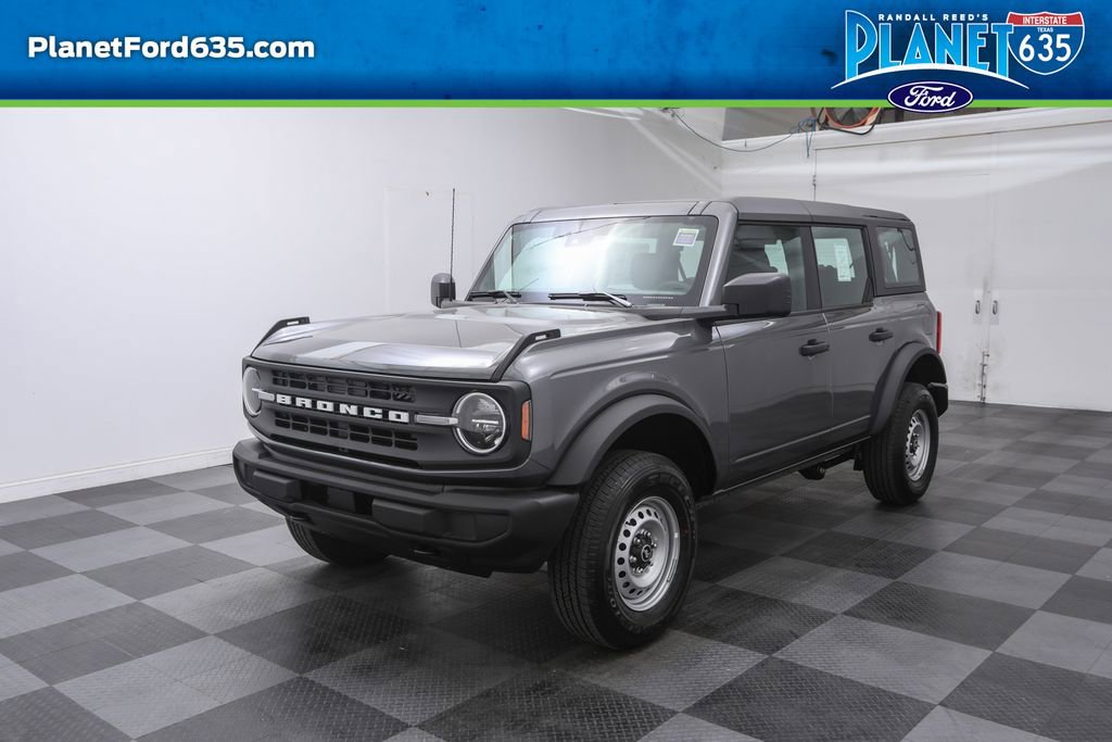 2025 Ford Bronco Base photo 3