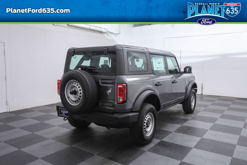 2025 Ford Bronco Base photo 4