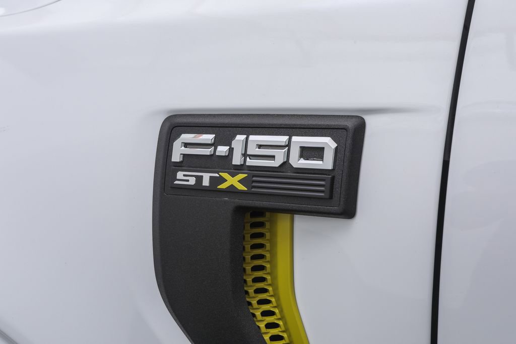 2025 Ford F-150 STX photo 4