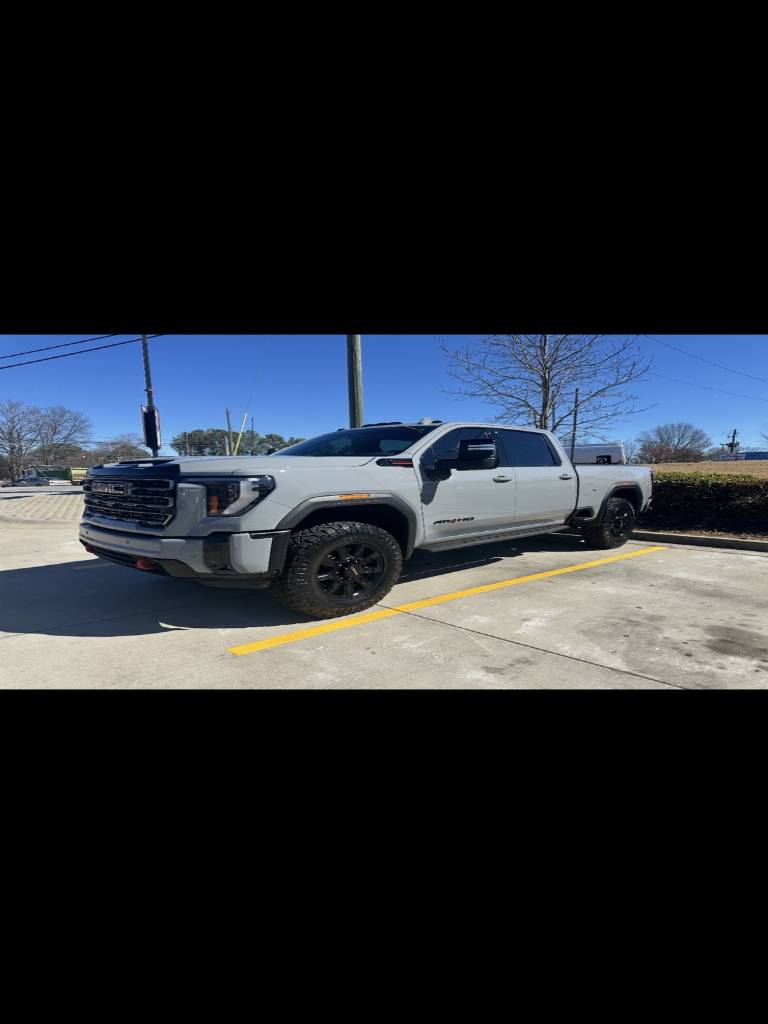 2025 GMC Sierra 2500HD AT4