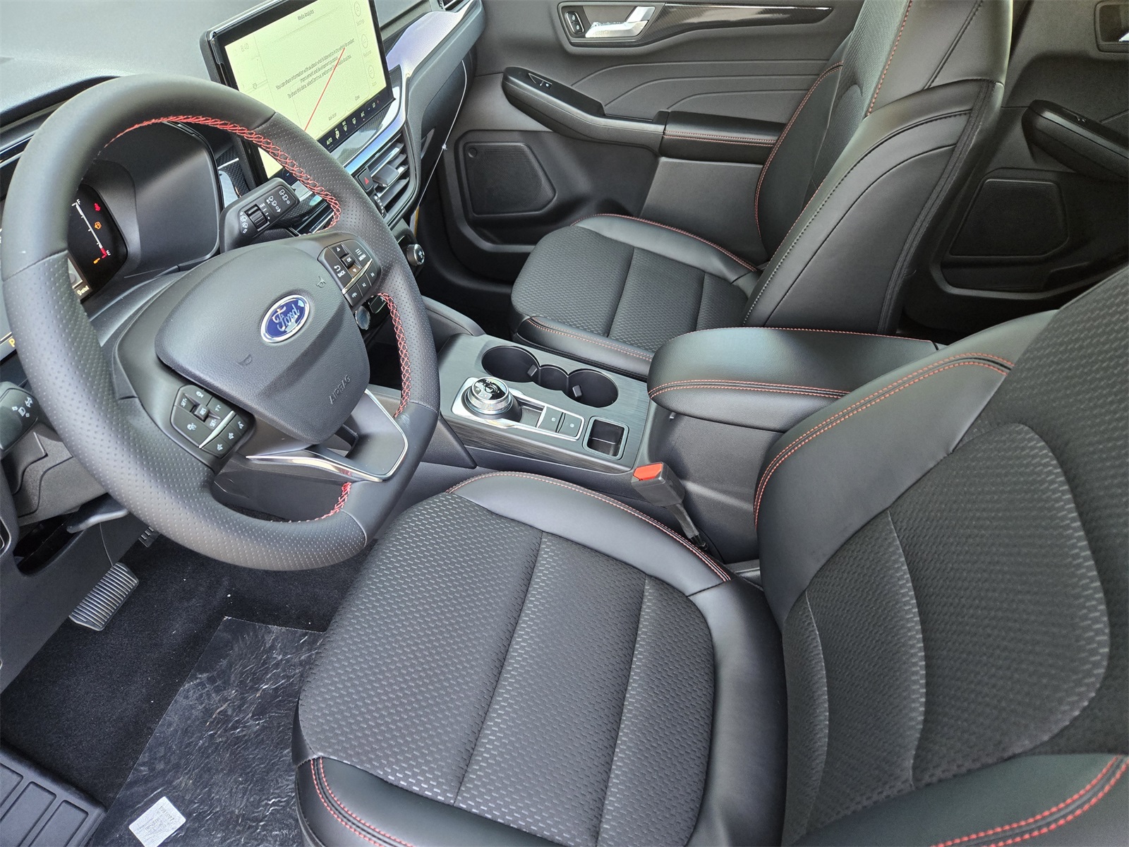 2025 Ford Escape ST-Line photo 6