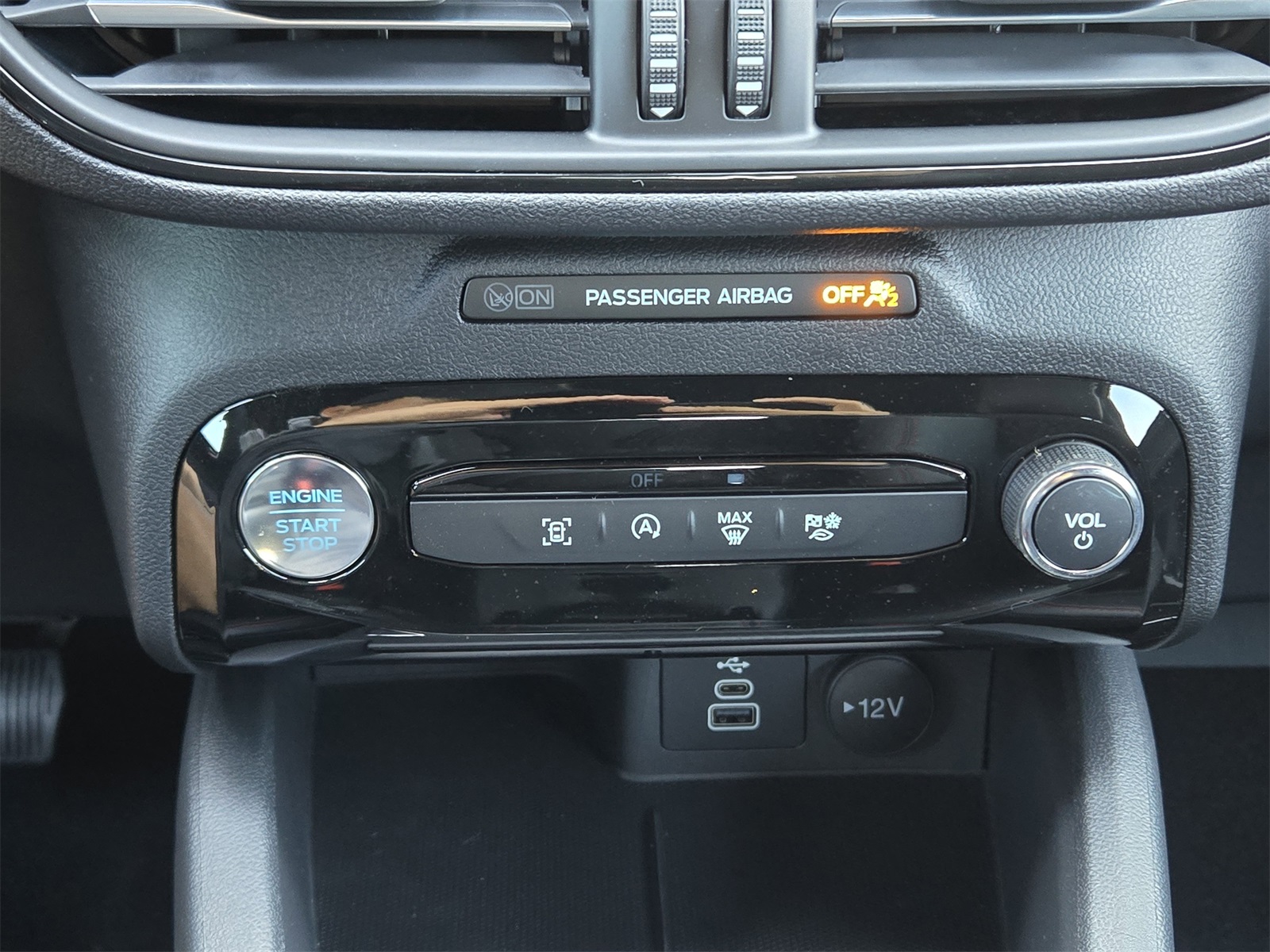 2025 Ford Escape ST-Line photo 11