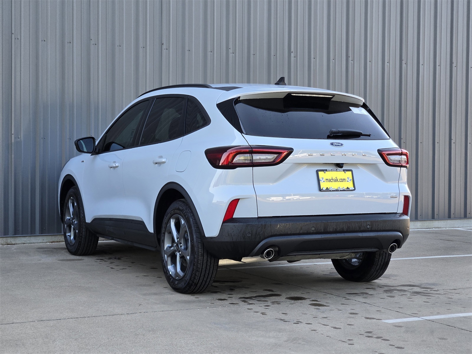 2025 Ford Escape ST-Line photo 2