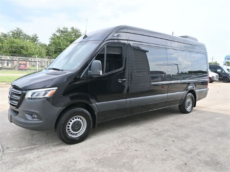 2022 Mercedes-Benz Sprinter 2500 Passenger 170 WB