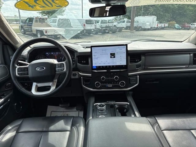 2024 Ford Expedition XLT photo 9