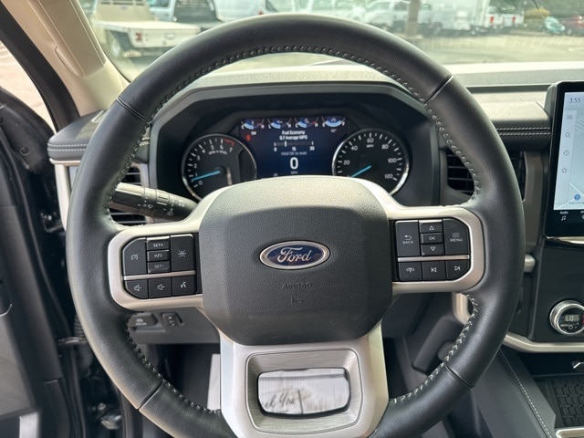 2024 Ford Expedition XLT photo 13