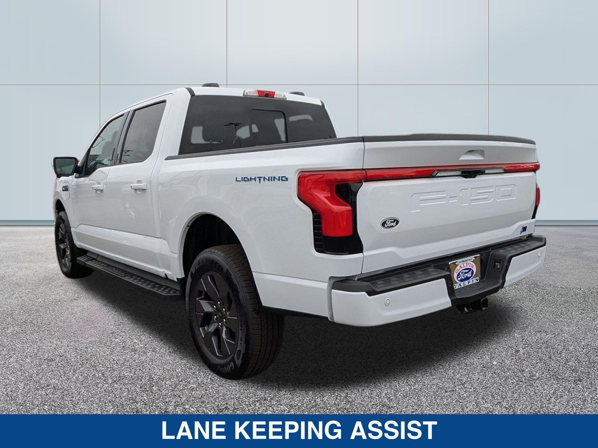 2025 Ford F-150 Lightning Lariat photo 6