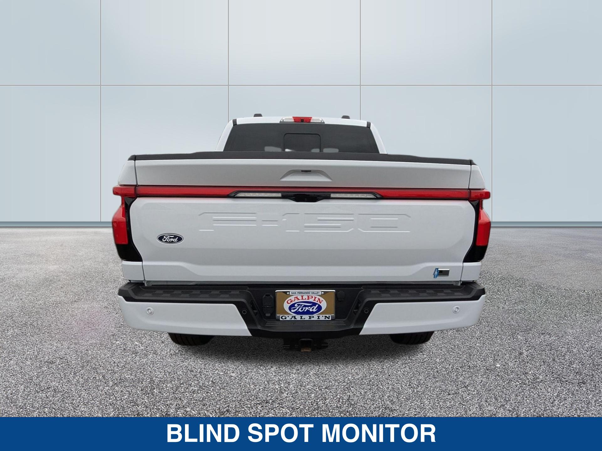 2025 Ford F-150 Lightning Lariat photo 7