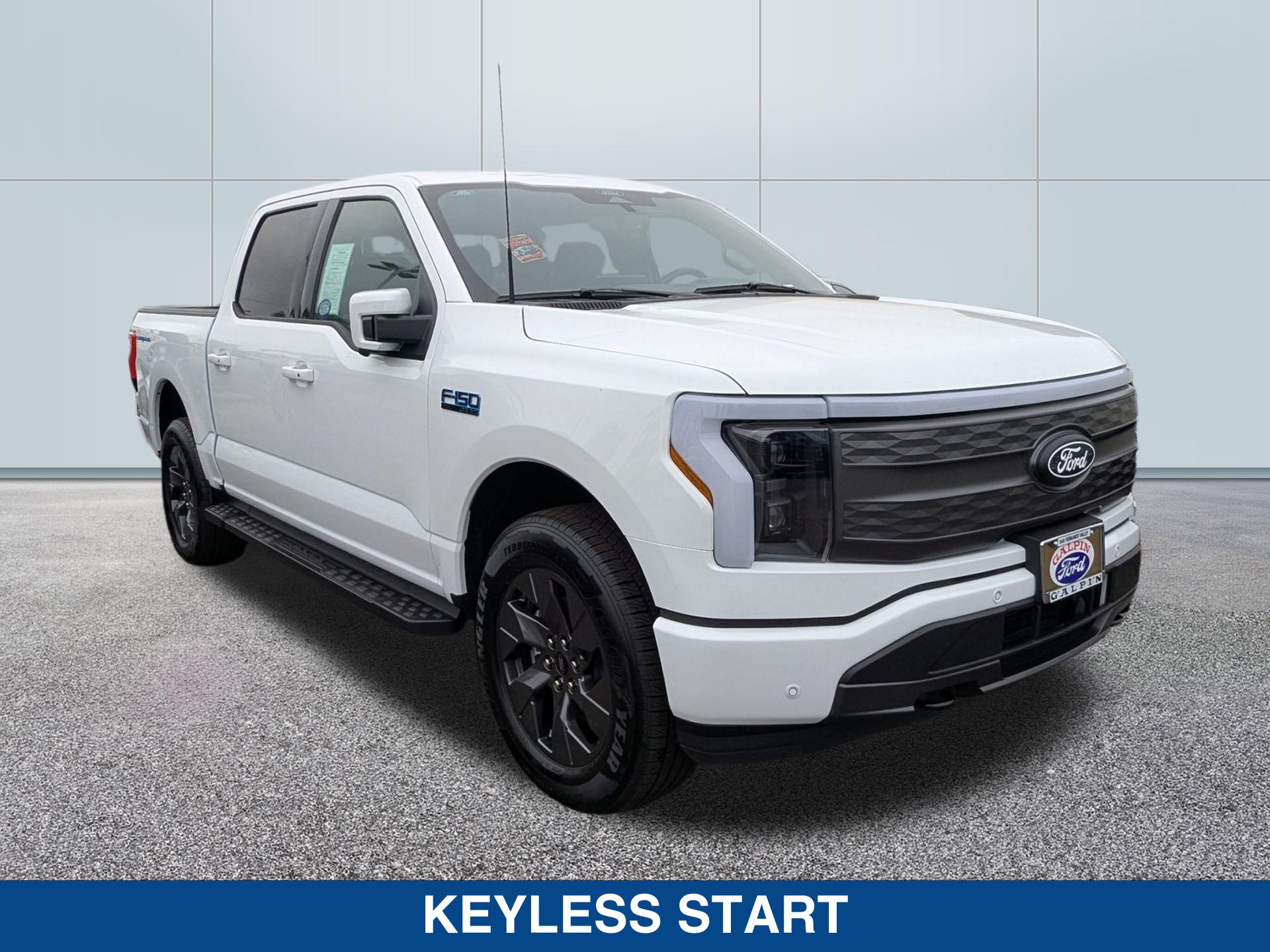 2025 Ford F-150 Lightning Lariat photo 10