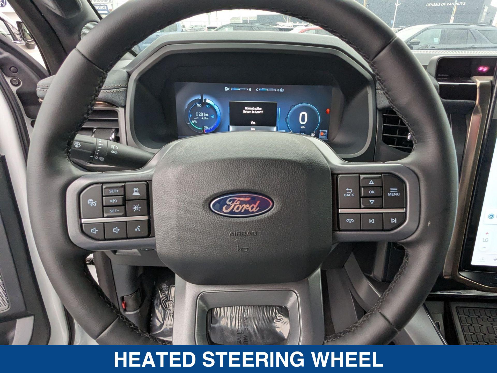 2025 Ford F-150 Lightning Lariat photo 18