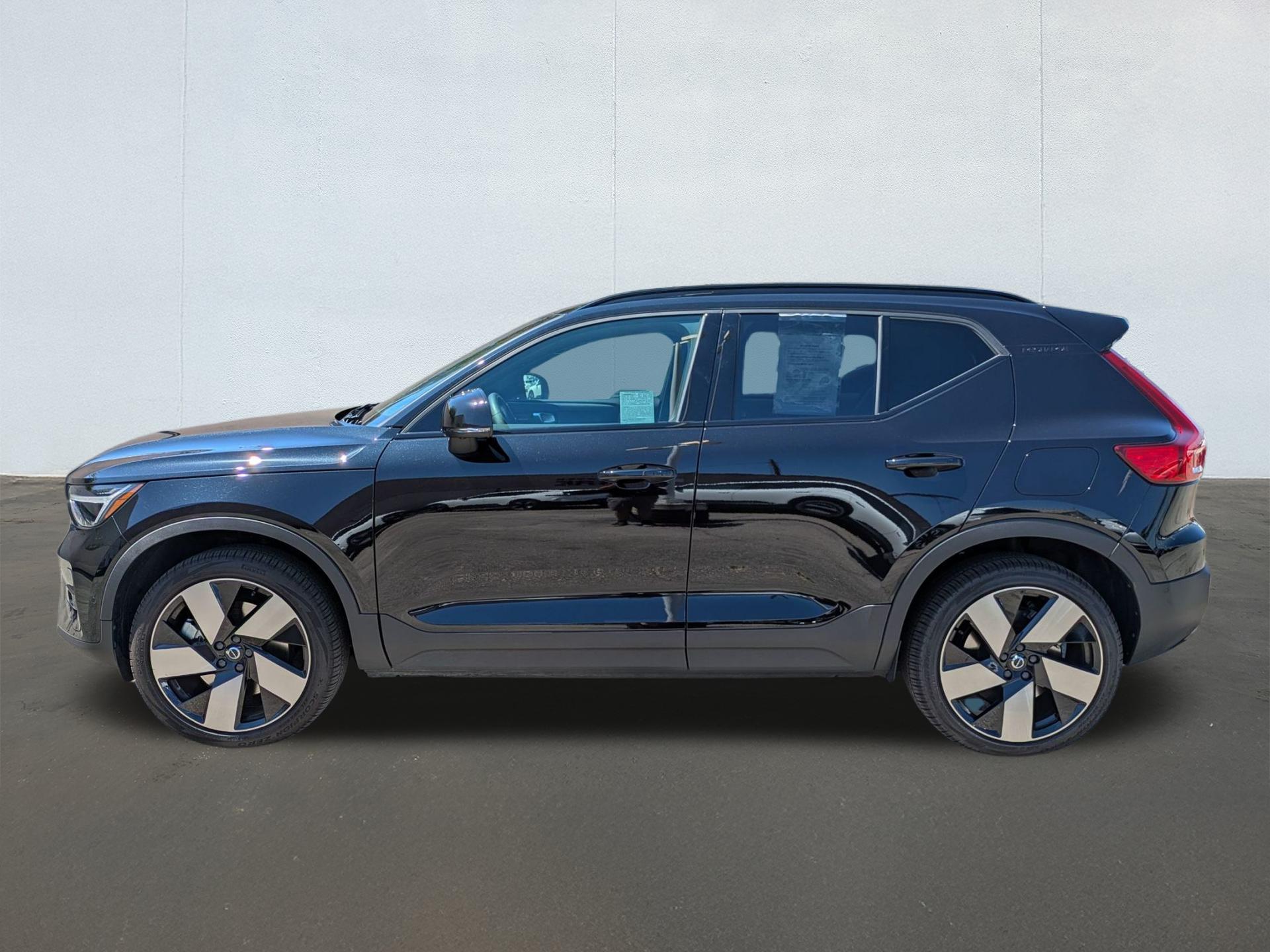 Used 2023 Volvo XC40 Ultimate with VIN YV4ED3UM5P2985920 for sale in Los Angeles, CA