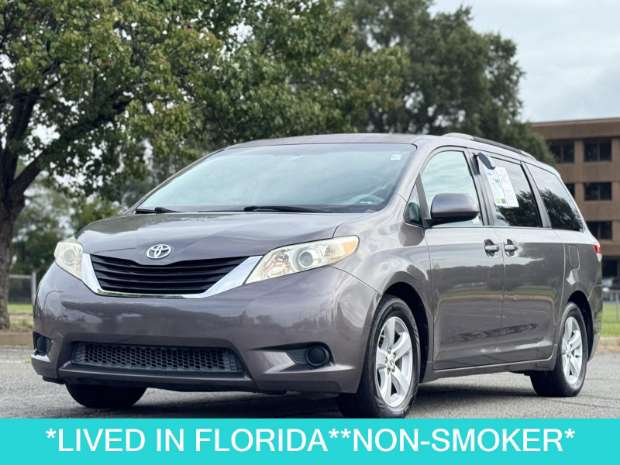 2012 Toyota Sienna LE AAS