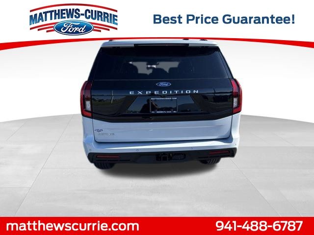 2025 Ford Expedition photo 3