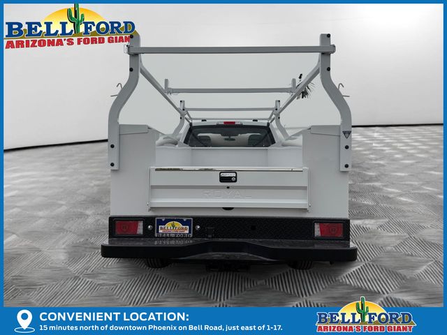 2025 Ford F-250 photo 2