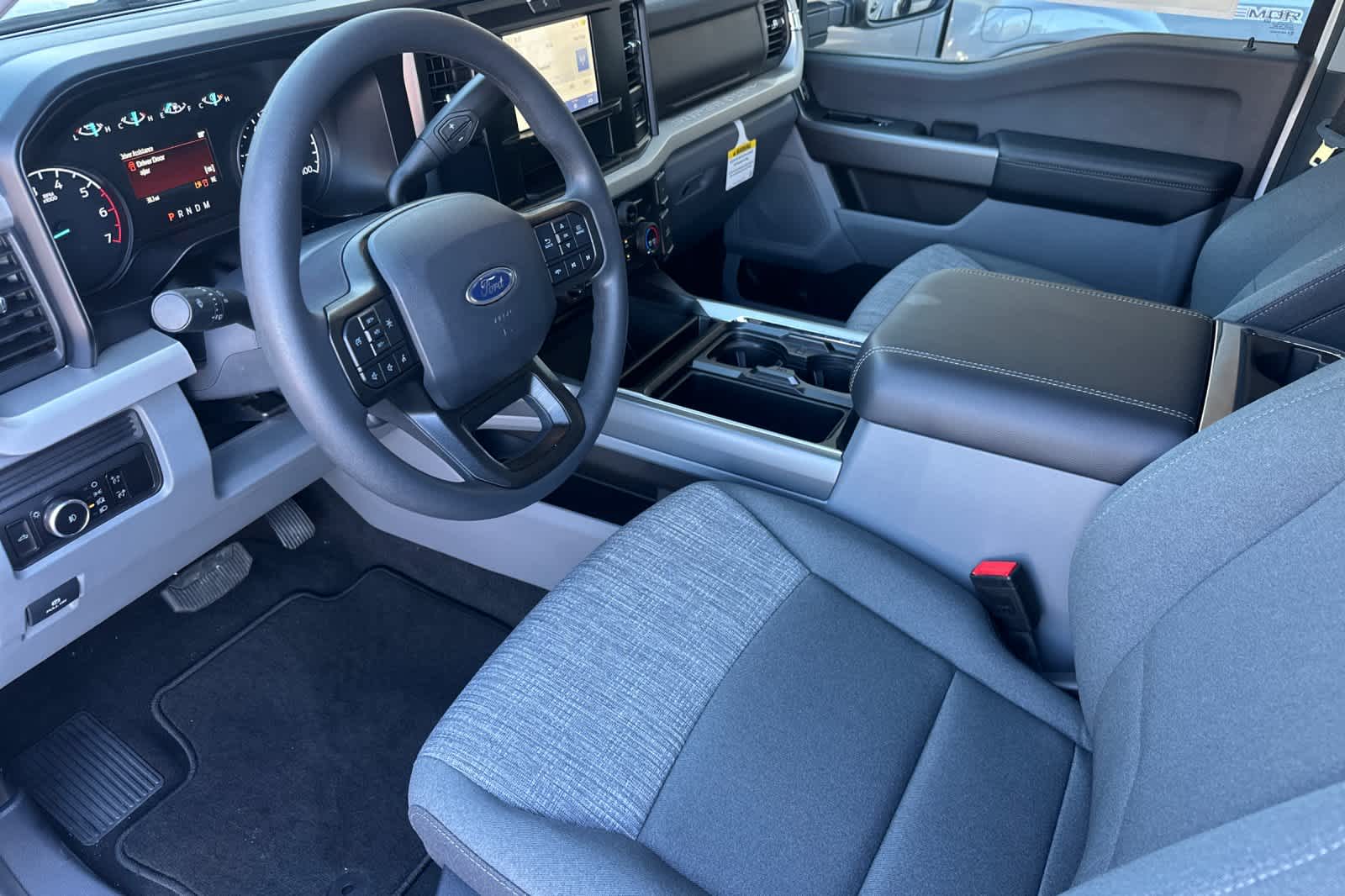 2025 Ford F-250 XLT photo 6