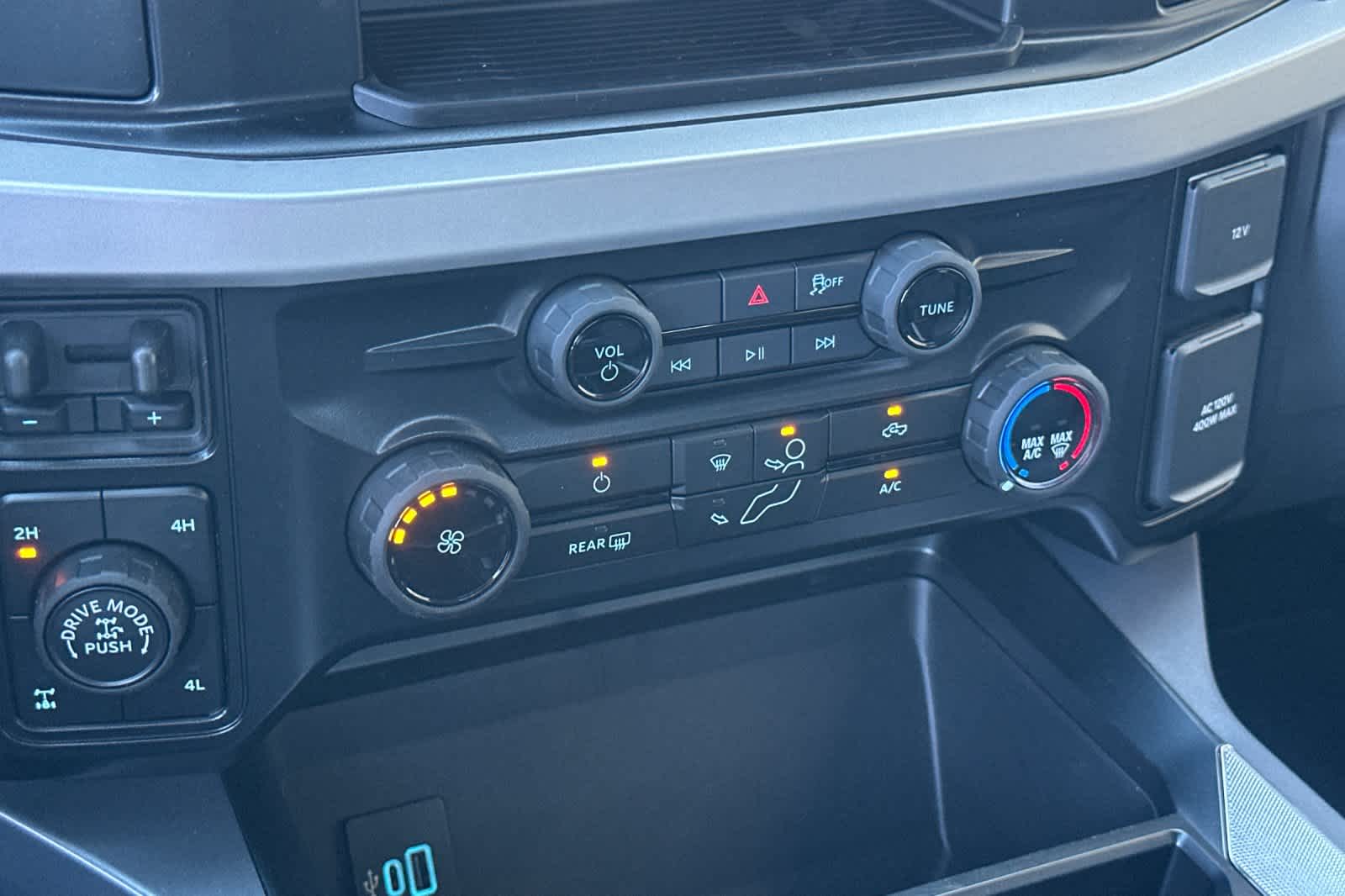 2025 Ford F-250 XLT photo 15