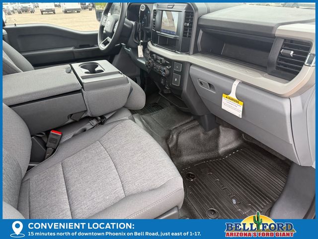 2025 Ford F-250 photo 3