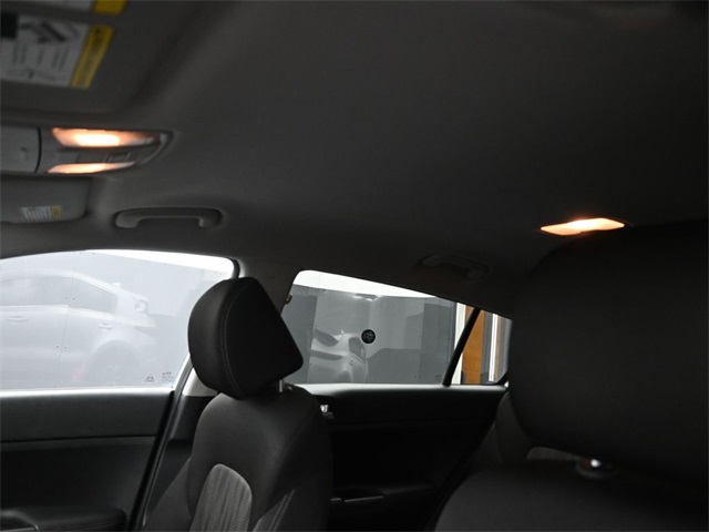 2020 Kia Sportage LX photo 2