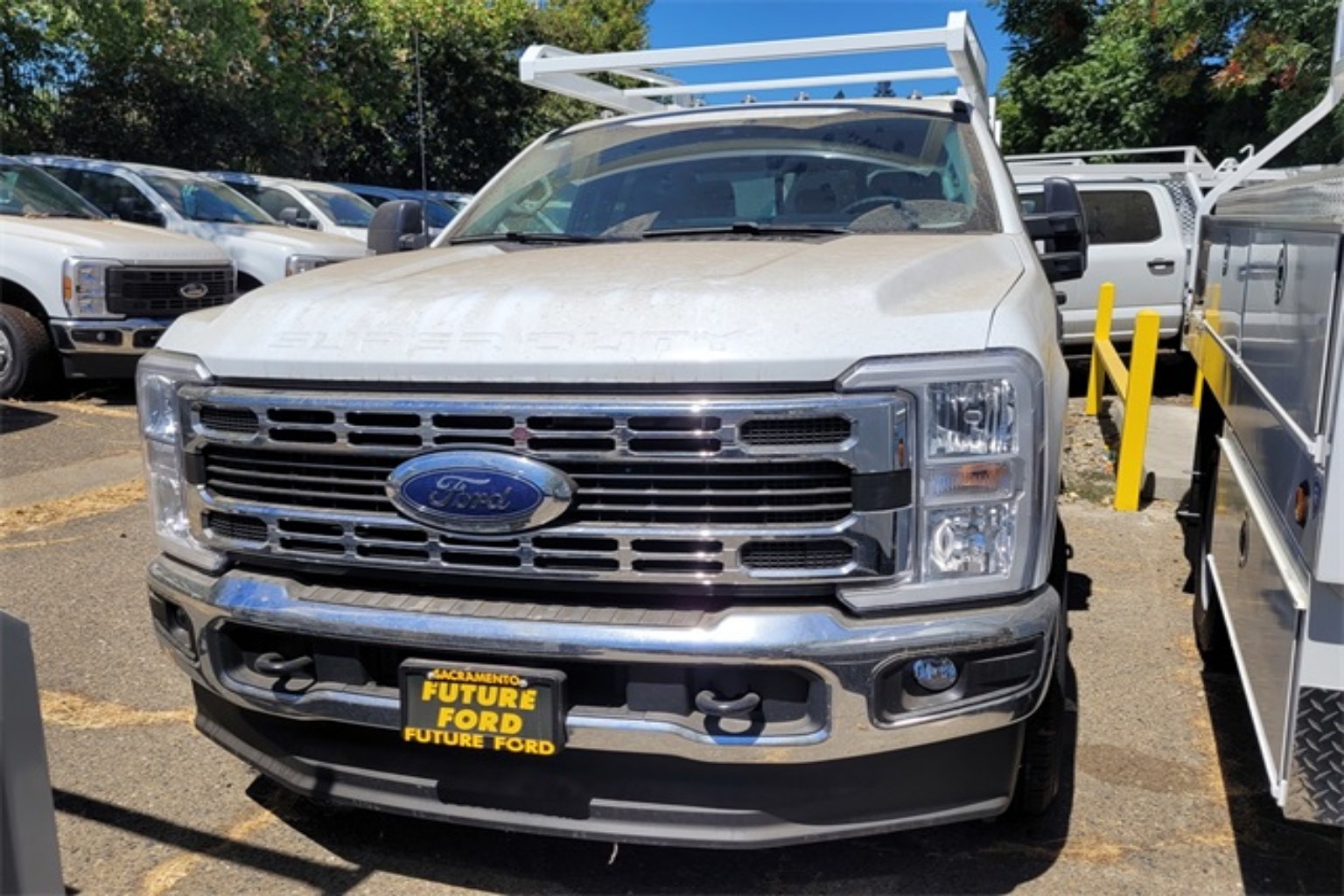 2024 Ford F-550 Super Duty Chassis Cab XL's photo