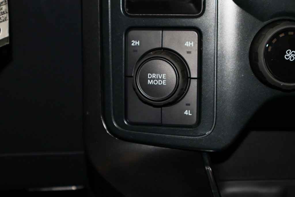 2025 Ford F-150 STX photo 17