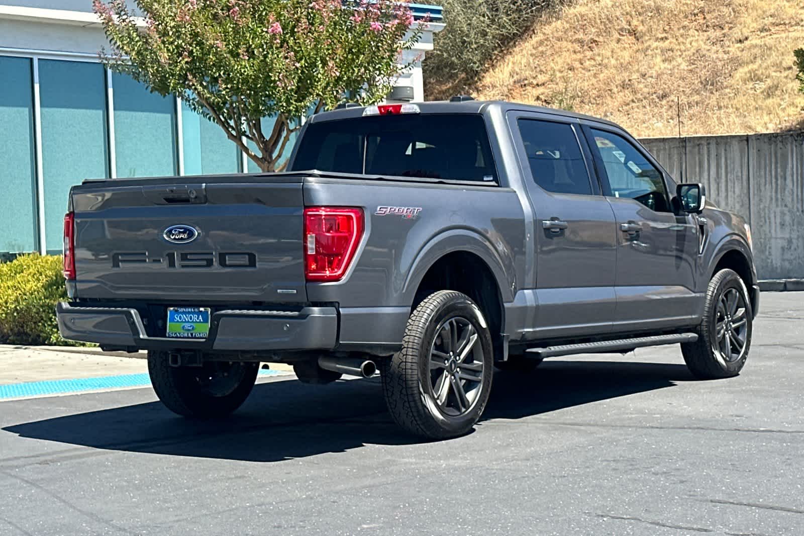 2022 Ford F-150 XLT photo 4