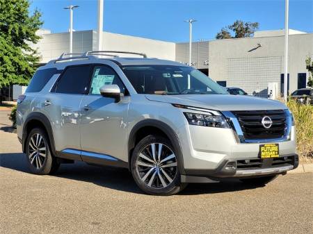 2025 Nissan Pathfinder Platinum