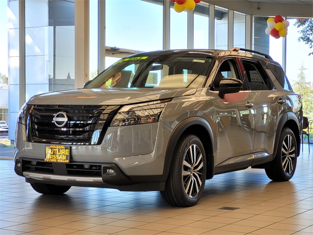 New 2025 Nissan Pathfinder Platinum