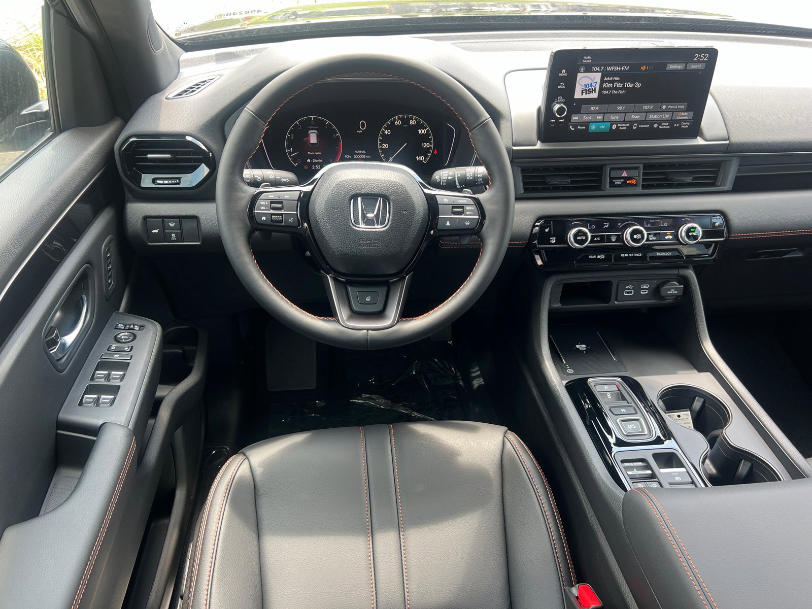 2025 Honda Pilot TrailSport photo 14