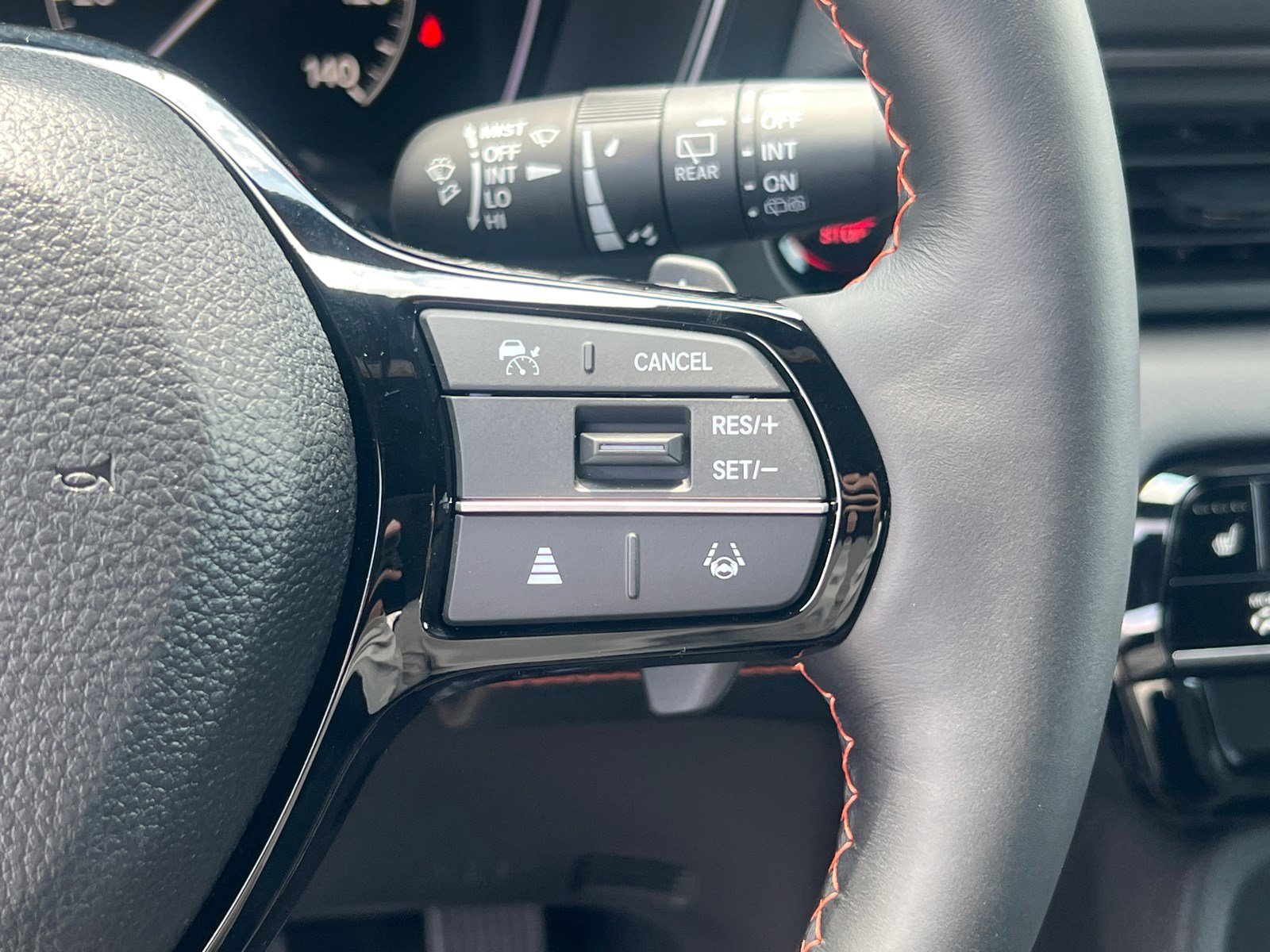2025 Honda Pilot TrailSport photo 17