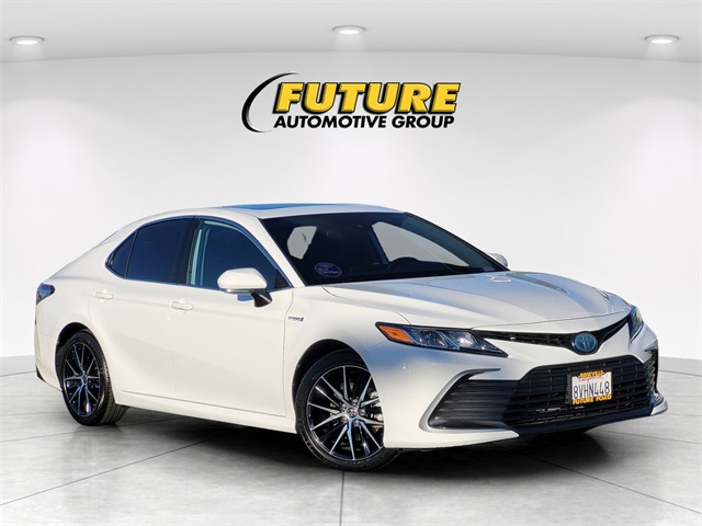 2021 Toyota Camry Hybrid LE