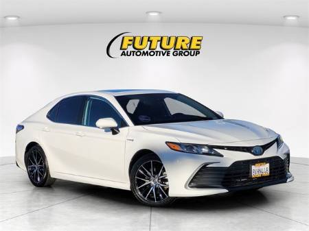 2021 Toyota Camry Hybrid LE