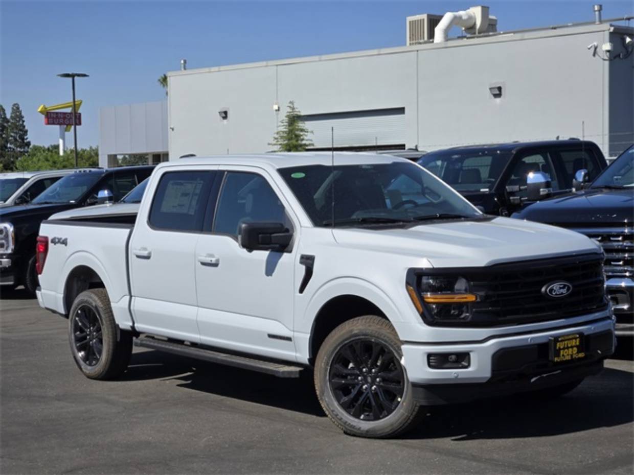 2025 Ford F-150 XLT's photo