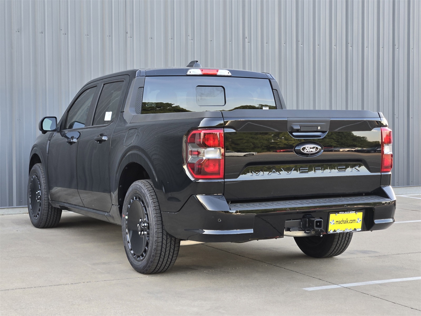 2025 Ford Maverick photo 3
