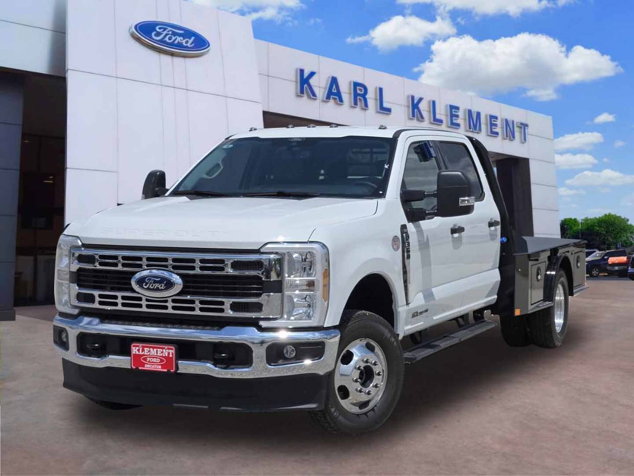 2025 Ford F-350 Super Duty Chassis Cab XLT's photo