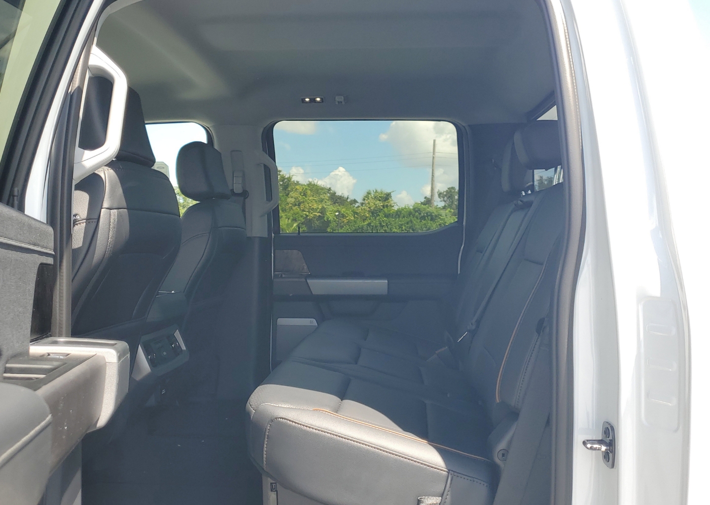 2026 Ford F-350 Super Duty Lariat - Photo 11