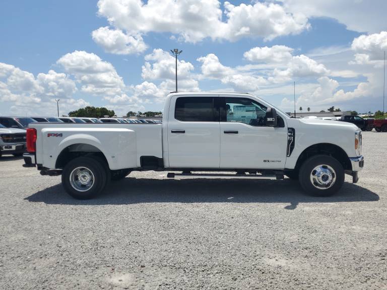 2026 Ford Super Duty F-350 DRW XLT