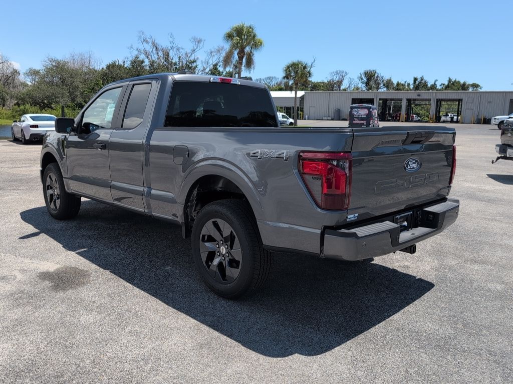 2025 Ford F-150 STX photo 4